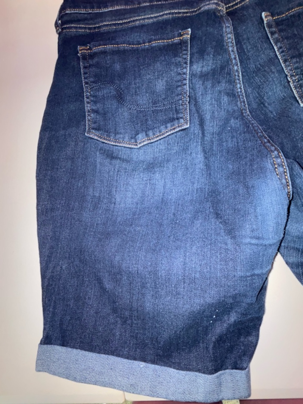 Women’s Signature Dark Blue Cropped Denim Bermuda Shorts - Picture 12 of 16